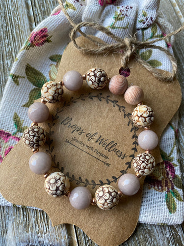 Essential Oil Diffuser Bracelet// Lavender Jade & Seed// Aromatherapy Jewelry// Handmade Jewelry// Diffuser Jewelry// Mothers Day Gift